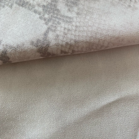 NWT Elie Tahari Brown And Tan Snakeskin Print  Flutter Sleeve Silk Top - Picture 8 of 10